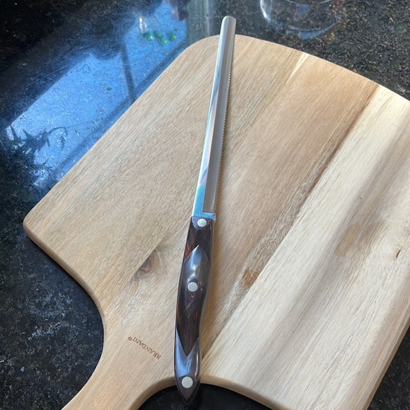 Cutco Kitchen Cutco Serrated Bread Knife Swirl Handled The Blade Is